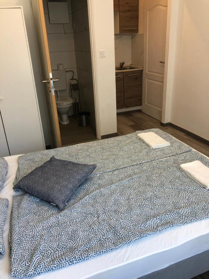 Bella Fiore Apartment 4 บูดาเปสต์ ภายนอก รูปภาพ